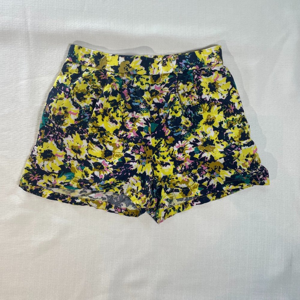 H&M Floral Bermuda Casual Shorts XS